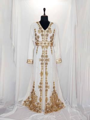 Off White Moroccan Kaftan With Sun-proof hijab 1