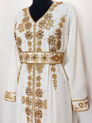 Off White Moroccan Kaftan With Sun-proof hijab 2