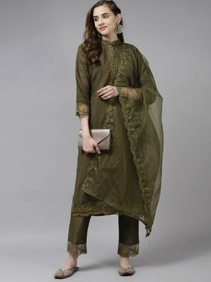 Indo Era Green Embroidered Straight Kurta Trouser With Dupatta Set 4
