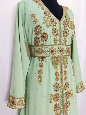 Light Green Moroccan Kaftan with Sun-proof hijab 3