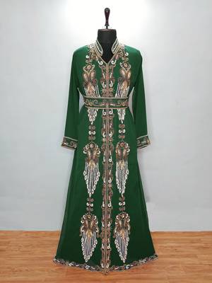Dark Green Moroccan Kaftan with Sun-proof hijab 1