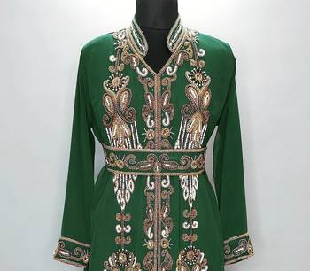 Dark Green Moroccan Kaftan with Sun-proof hijab 2