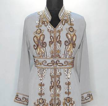 Gray Moroccan Kaftan With Sun-proof hijab 2
