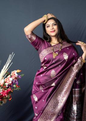 Wine woven banarasi silk saree with blouse 4