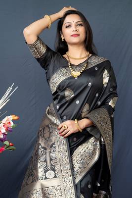 Black woven banarasi silk saree with blouse 4