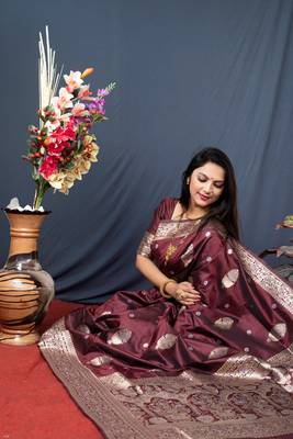 Maroon woven banarasi silk saree with blouse 4