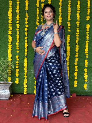 Navy blue woven banarasi silk saree with blouse 2