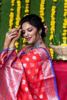 Red woven banarasi silk saree with blouse 4