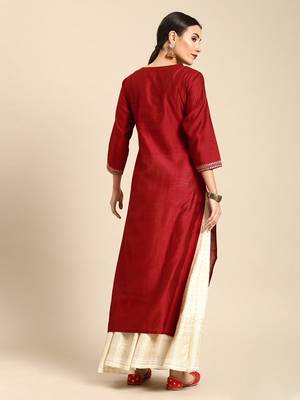 Varanga Women Maroon Embellished Straight Kurta 4