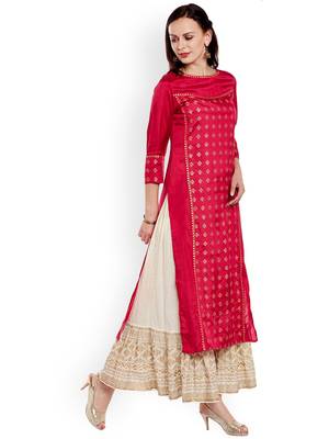 Varanga Women Pink Foil Print Straight Kurta 2