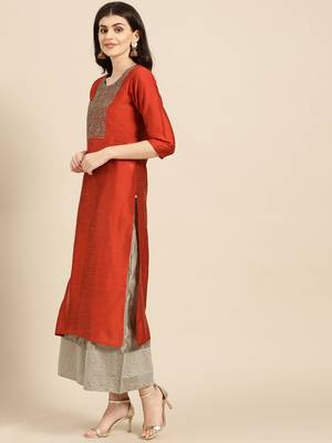 Varanga Women Rust Red & Green Yoke Design Straight Kurta With Zari Detail 3