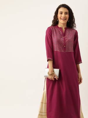 Varanga Women Magenta & Gold-Toned Yoke Design Straight Kurta 1