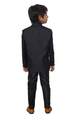 DKGF Boys 4-Piece Suit 2