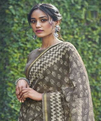 Grey printed cotton saree with blouse 3