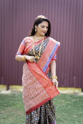 Black woven Faux kanchipuram silk saree with blouse 2