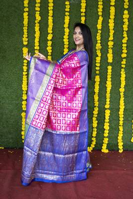 Pink woven kanchipuram silk saree with blouse 3