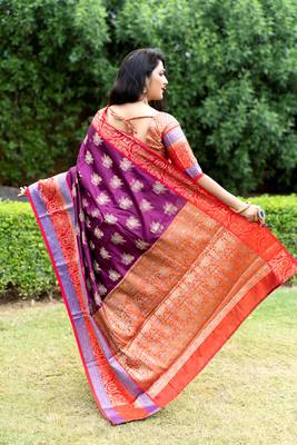 Magenta hand woven Faux kanchipuram silk saree with blouse 2