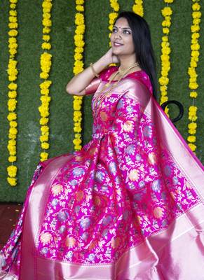 Pink hand woven banarasi silk saree with blouse 3