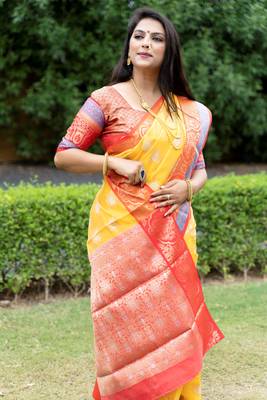 Yellow hand woven kanchipuram silk saree with blouse 2