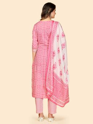 Printed & Embroidered Straight Cotton Light Pink Stitched Kurta Pant With Dupatta 3