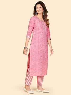 Printed & Embroidered Straight Cotton Light Pink Stitched Kurta Pant With Dupatta 5