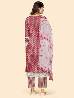 Printed & Lace Work Straight Cotton Magenta Stitched Kurta Pant With Dupatta 3