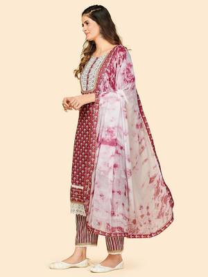 Printed & Lace Work Straight Cotton Magenta Stitched Kurta Pant With Dupatta 4