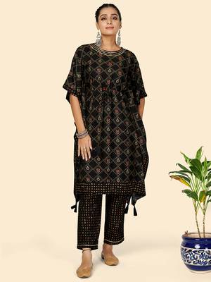 Foil Print  Muslin Black Stitched Kaftan Kurta With Pant Set 1
