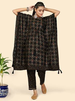 Foil Print  Muslin Black Stitched Kaftan Kurta With Pant Set 2