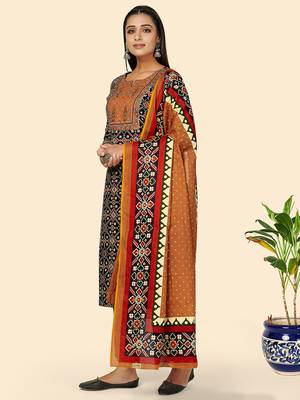 Print & Embroidered Straight Cotton Blue Stitched Kurta Pant With Dupatta 4