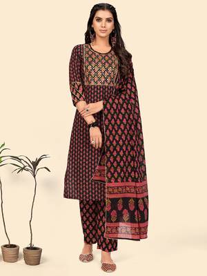 Print & Sequience Straight Cotton Black Stitched Kurta Pant With Dupatta 1