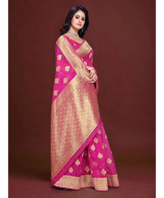Soft Organza Saree with Blouse piece 3
