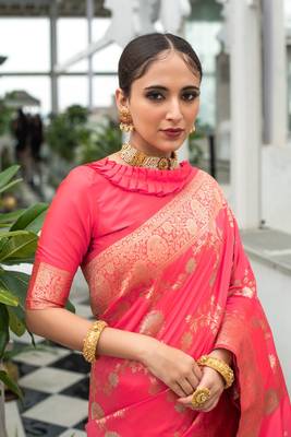 Green woven raw silk saree with blouse 2