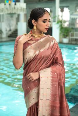 Pink woven south silk saree with blouse 2