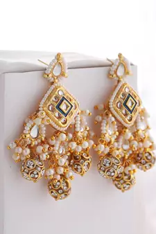 Gold pearl earrings