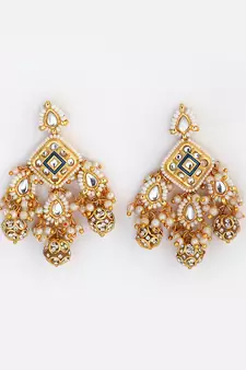 Gold pearl earrings
