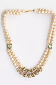Green pearl necklaces