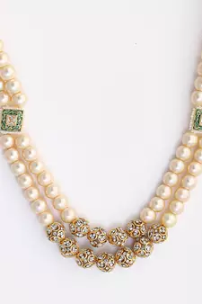 Green pearl necklaces