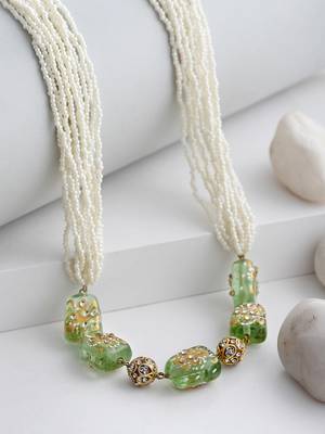 Green pearl necklaces 2