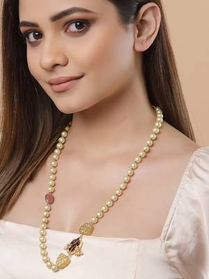 Yellow pearl necklaces 1