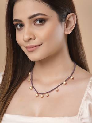 Purple pearl necklaces 1
