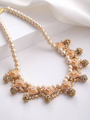Pink pearl necklaces 2