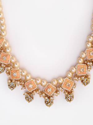 Pink pearl necklaces 4