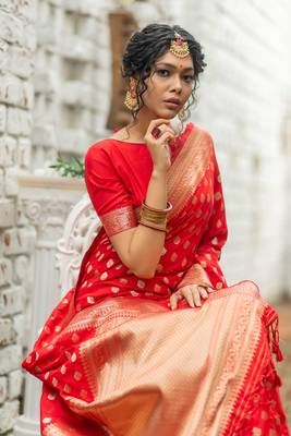 Green woven tussar silk saree with blouse 2
