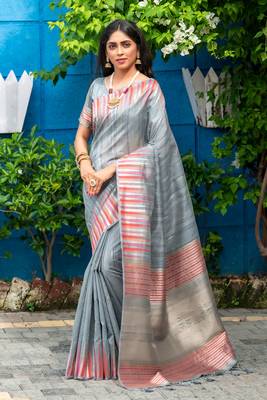 Cream woven south silk saree with blouse 1