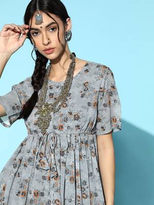 Grey printed georgette kurta-sets 4