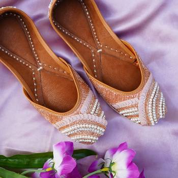 Pastel Pearl Embellished Women Jutti 4