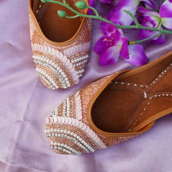 Pastel Pearl Embellished Women Jutti 5