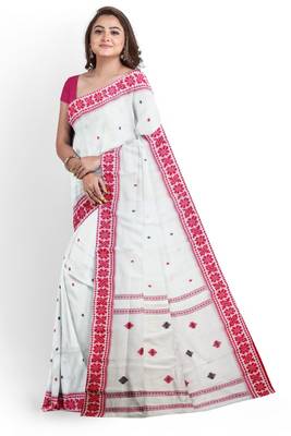Sareesboutique.in Handspun Pure Khadi Cotton Saree in traditional Red and White 1