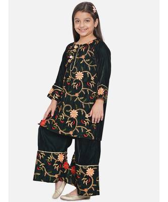 Little Bansi Floral Embrodiery Velvet Kurta Plazzo in Mehendi Green 4